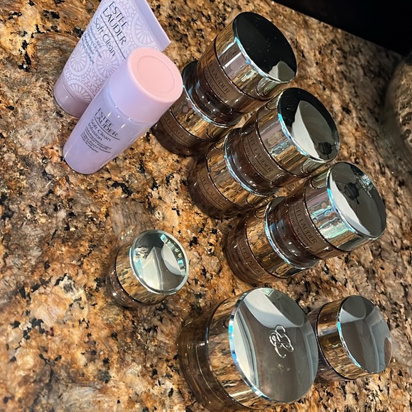 Estee Lauder revitalizing supreme+ set (you get all) - Picture 7 of 8